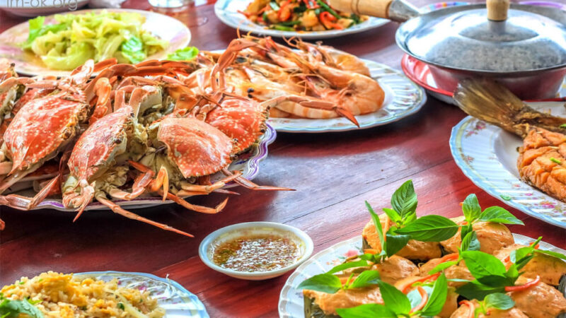 ร้านอาหารท้องถิ่นที่ดีที่สุดในเกาะช้าง