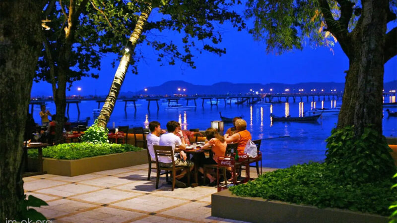 ร้านอาหารที่ดีที่สุดสำหรับครอบครัวในภูเก็ต