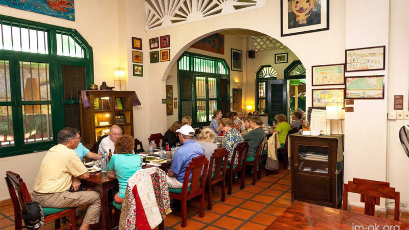 ร้านอาหารท้องถิ่นในพนมเปญ