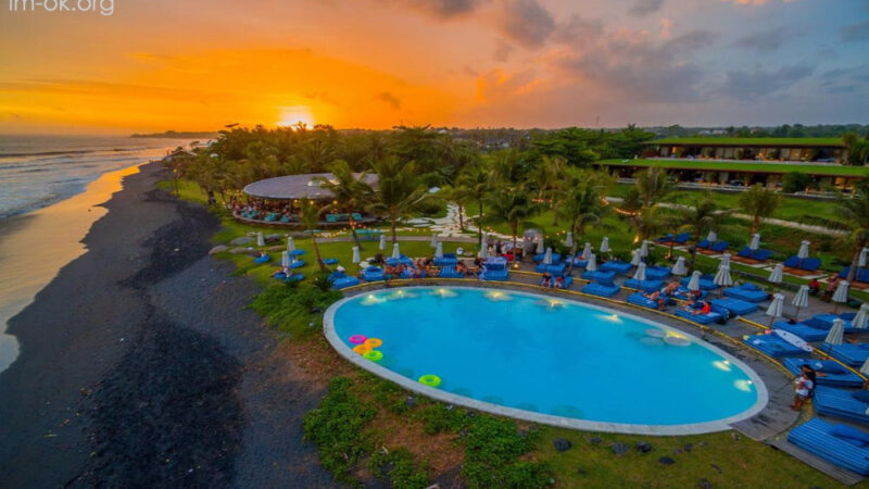 Komune Beach Club บาหลี