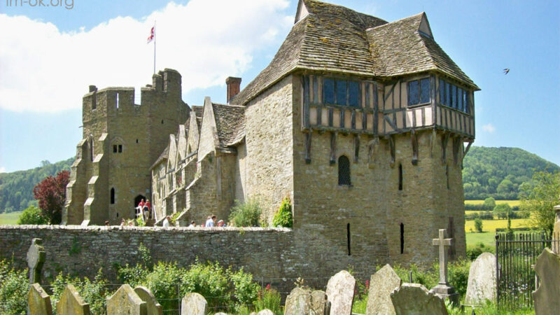 Stokesay Castle ปราสาทโบราณ ที่หยุดเวลาไว้กลางหุบเขา