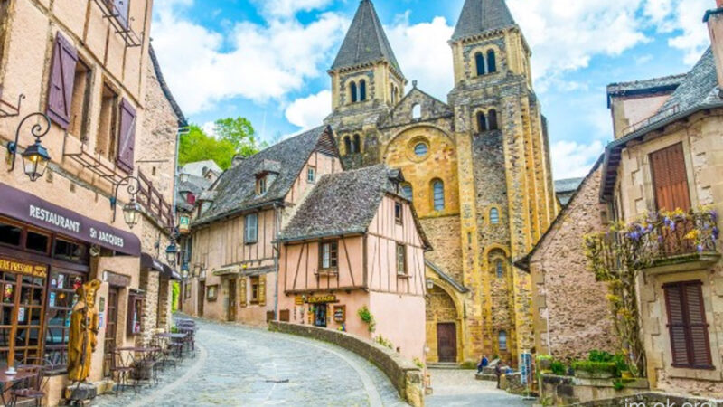 Conques หมู่บ้านยุคกลาง กลางขุนเขา