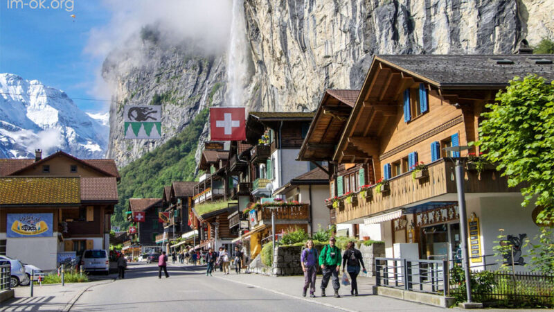 Lauterbrunnen หมู่บ้านเล็ก ๆ ในหุบเขา