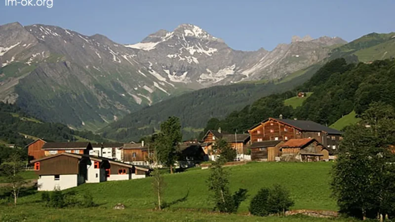 Elm Switzerland หมู่บ้านสวยกลางหุบเขาแอลป์