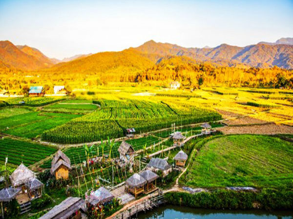 เที่ยวหมู่บ้านกลางหุบเขา สัมผัสธรรมชาติ